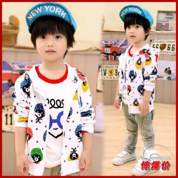 秋日爆款童裝來襲 迷你兔外貿喜洋洋拉鏈外套，韓版設計引領地攤新風尚